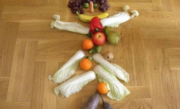2012_03_5 porcji warzyw, owoców lub soku
